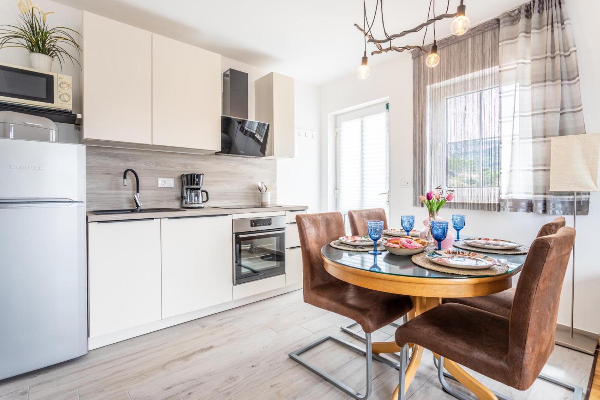 Kalina Deluxe Apartments Елса Экстерьер фото