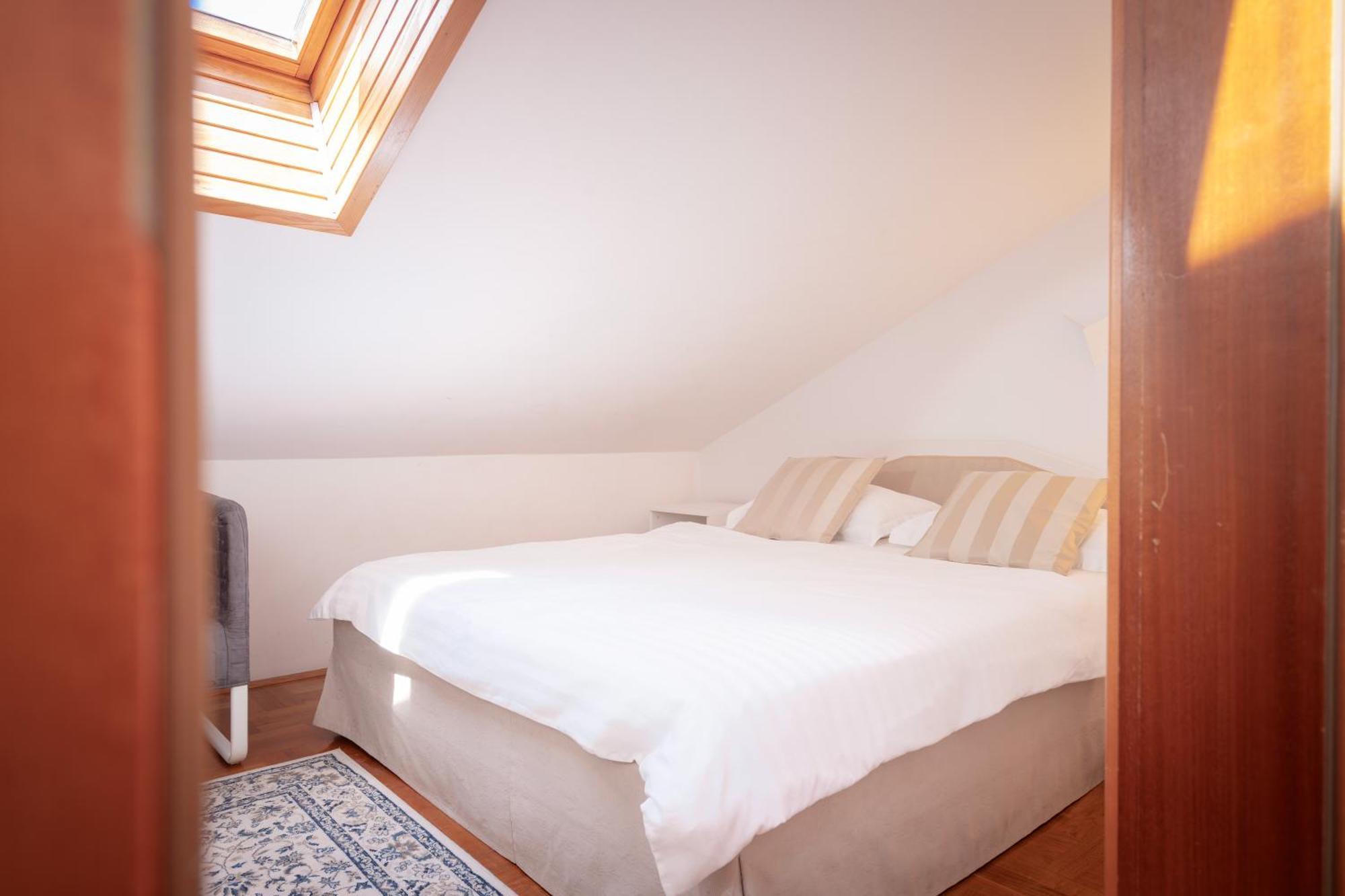 Kalina Deluxe Apartments Елса Экстерьер фото